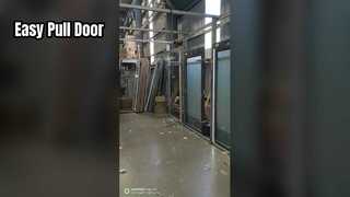 হাত টানা দরজা